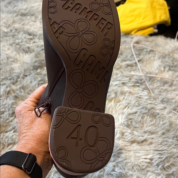 NWT RETAIL $275 Two-Tone Ankle Boots size 9.5 Brand CAMPER - Picture 5 of 9